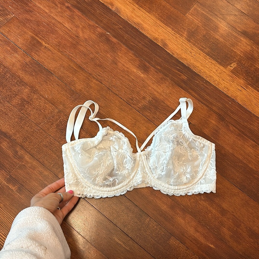NEW Hsia 34D bra